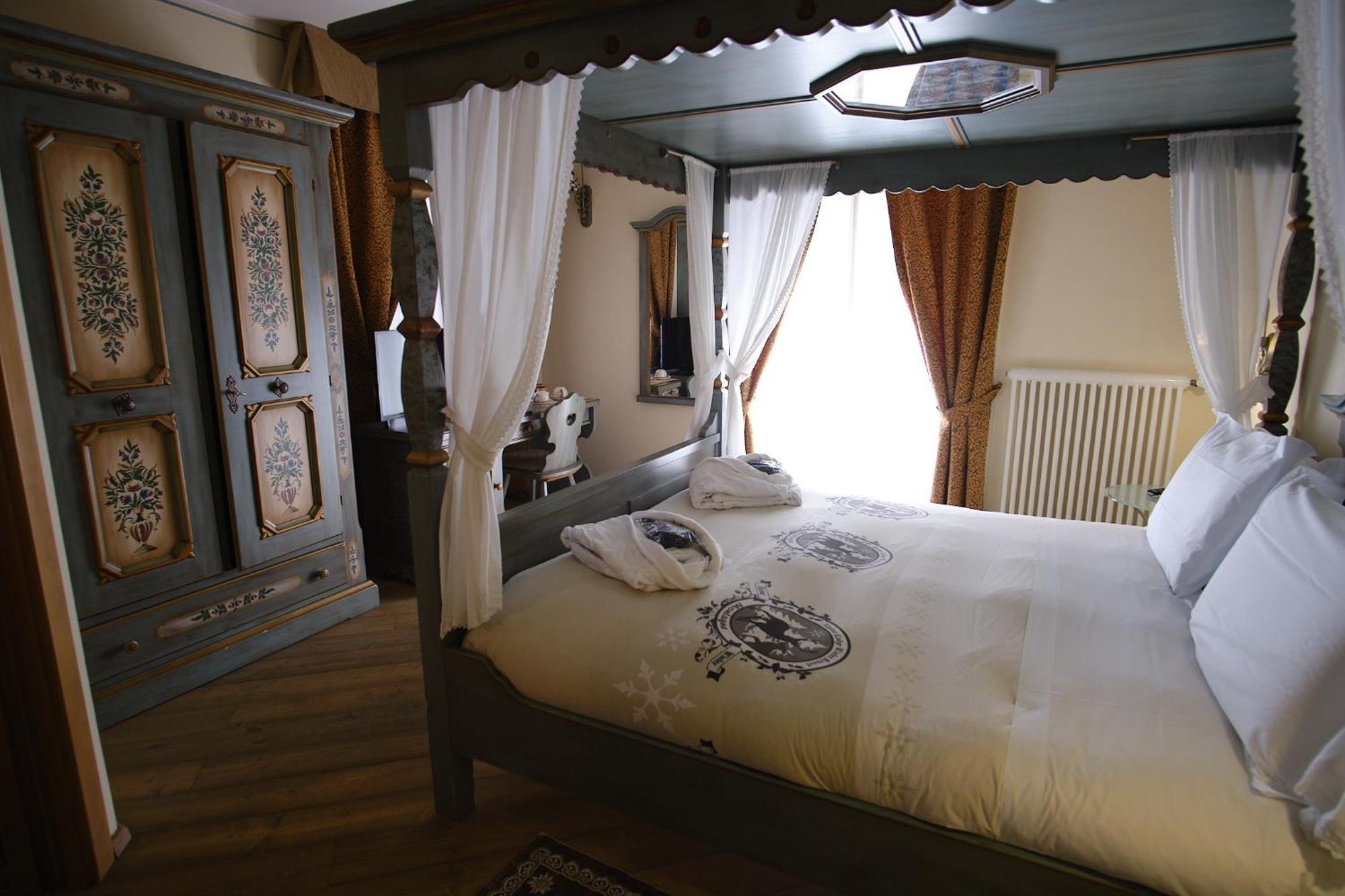 Hotel Bes & Spa Claviere Kültér fotó